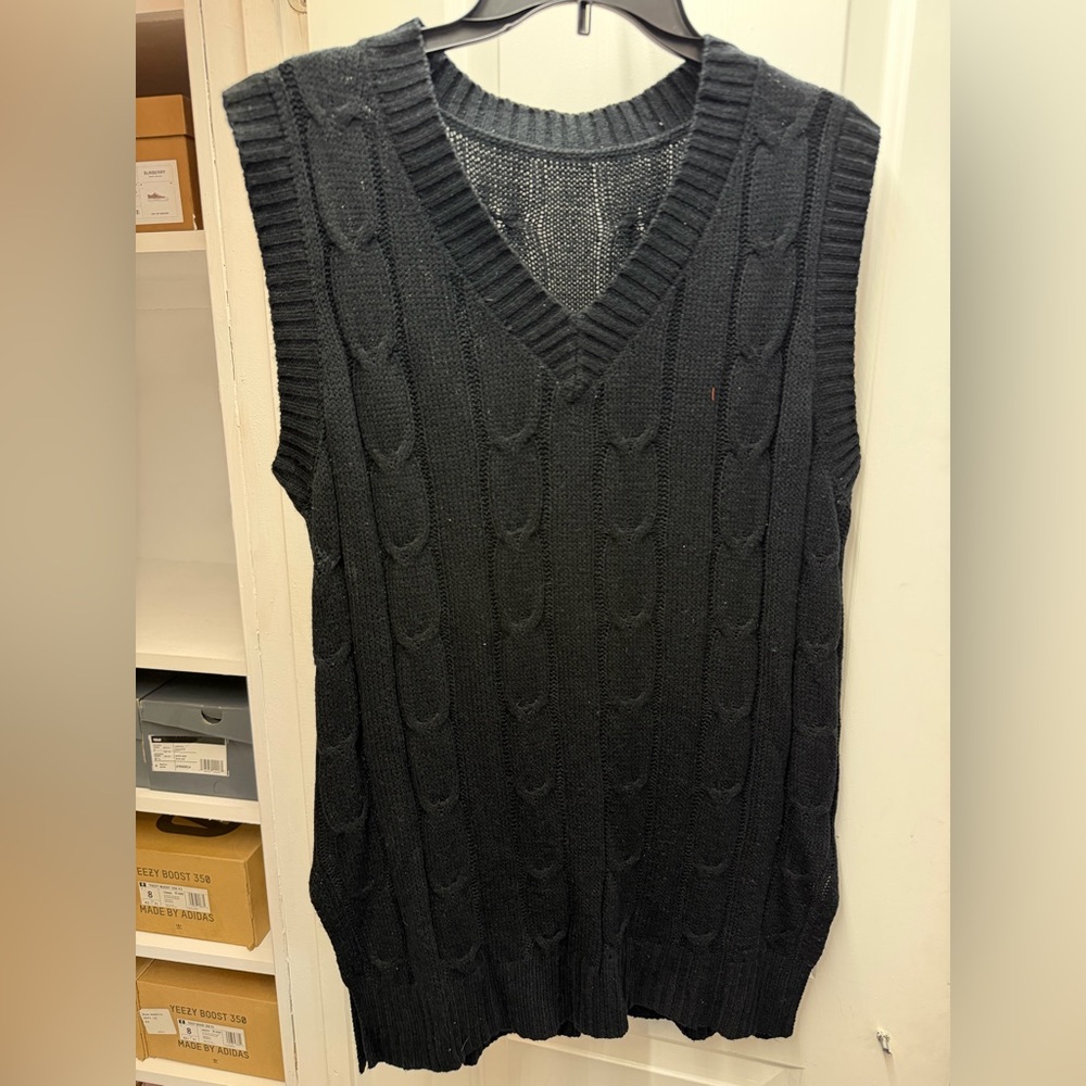 Women’s Black Cable-Knit V-Neck Sweater Vest